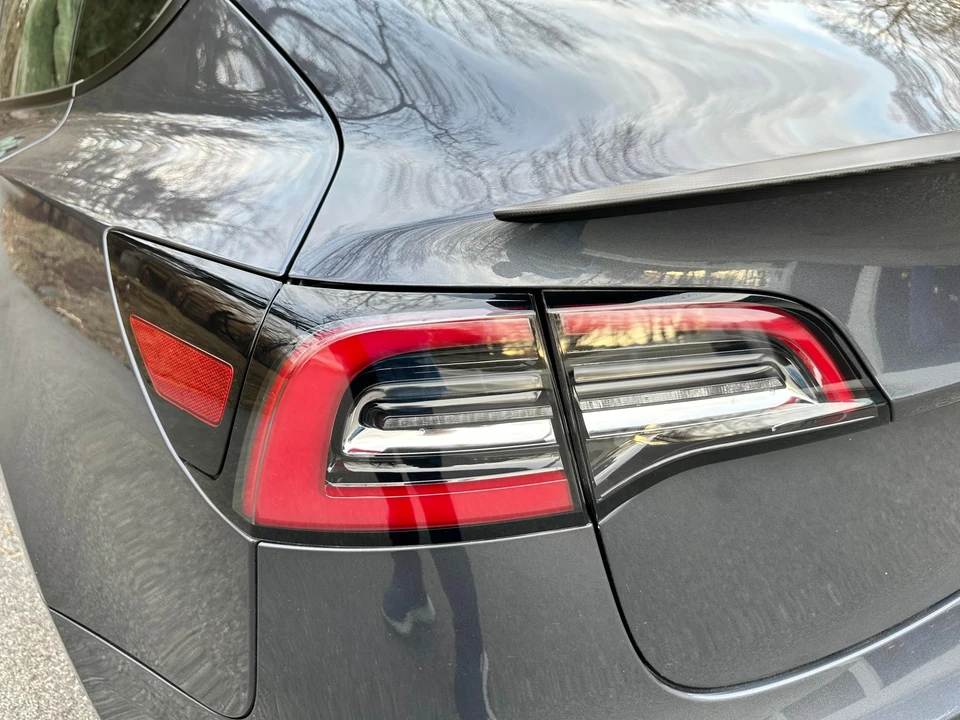 2021 Tesla Model 3 Performance - Image 18 of 31