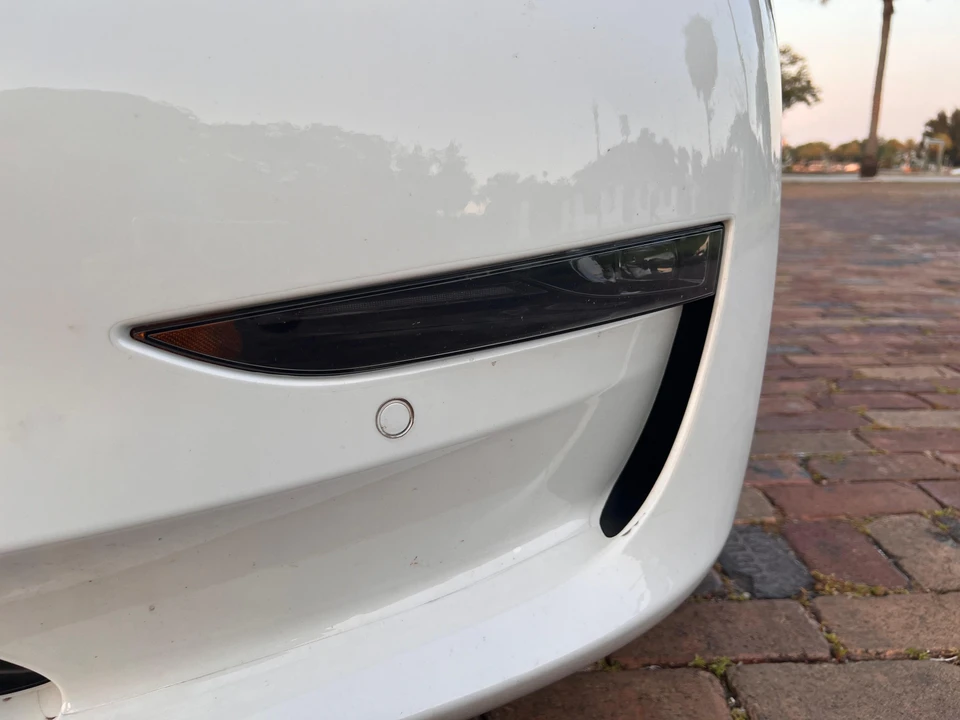 2021 Tesla Model 3 Performance - Image 16 of 31