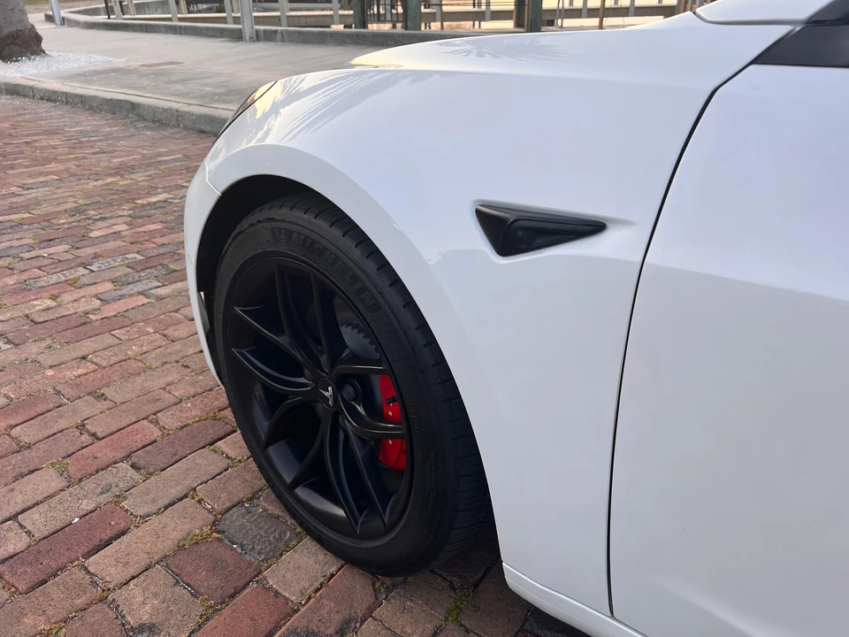 2021 Tesla Model 3 Performance - Image 19 of 31