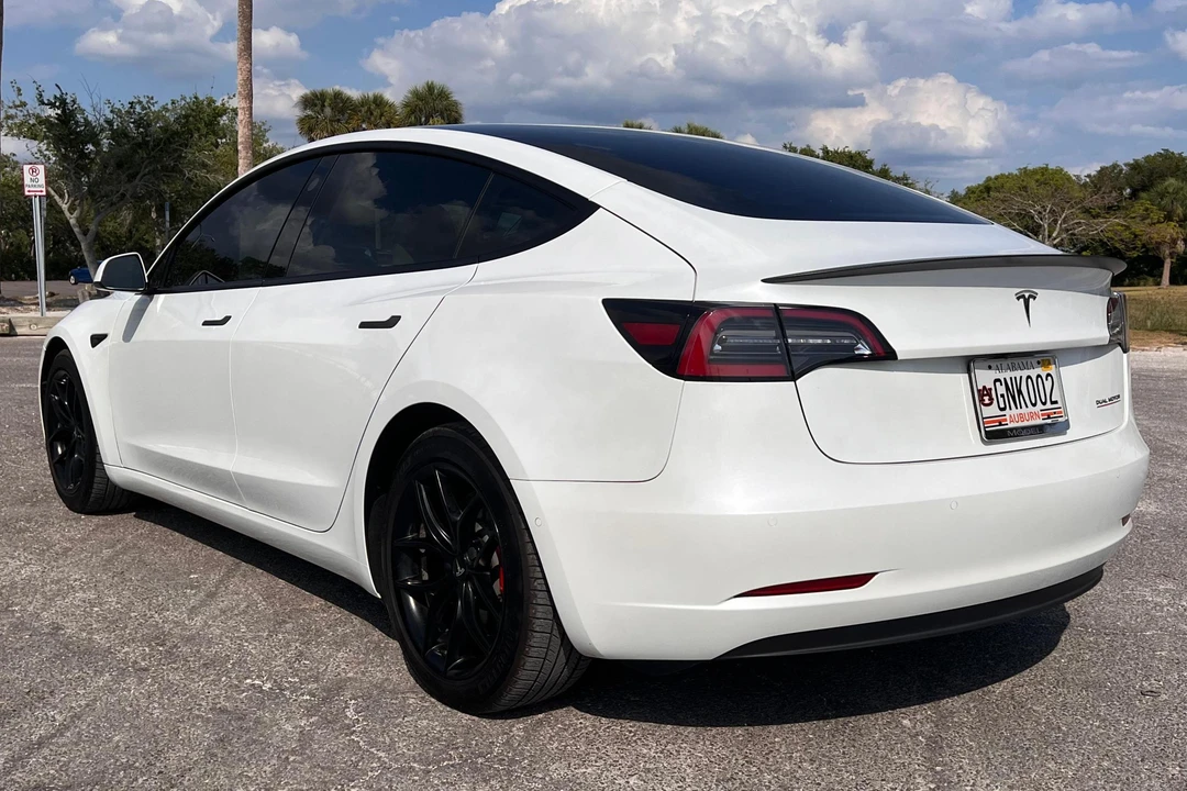 2021 Tesla Model 3 Performance - Image 4 of 31