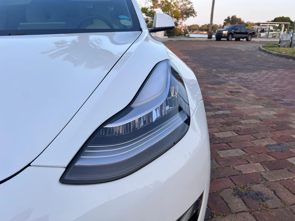 2021 Tesla Model 3 Performance - Image 17 of 31