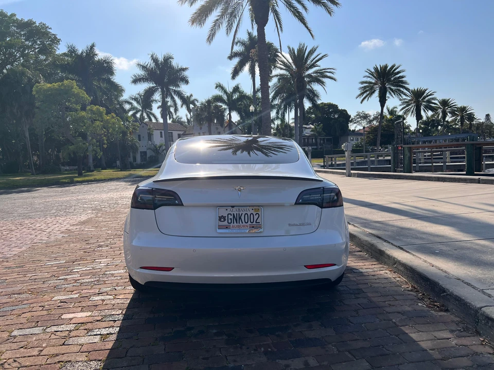 2021 Tesla Model 3 Performance - Image 8 of 31
