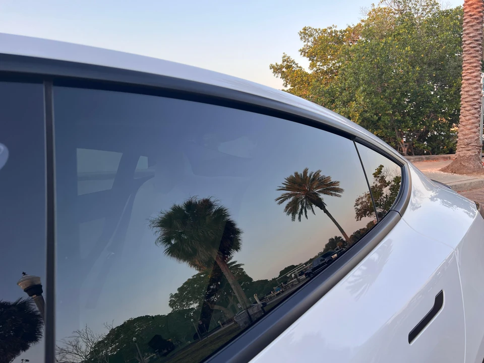 2021 Tesla Model 3 Performance - Image 25 of 31