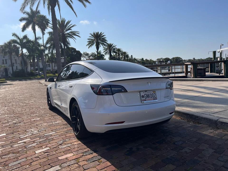 2021 Tesla Model 3 Performance - Image 7 of 31