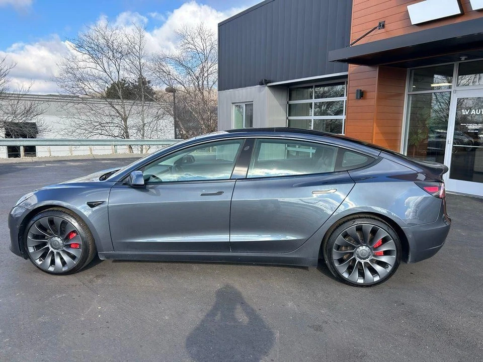 2021 Tesla Model 3 Performance - Image 5 of 17