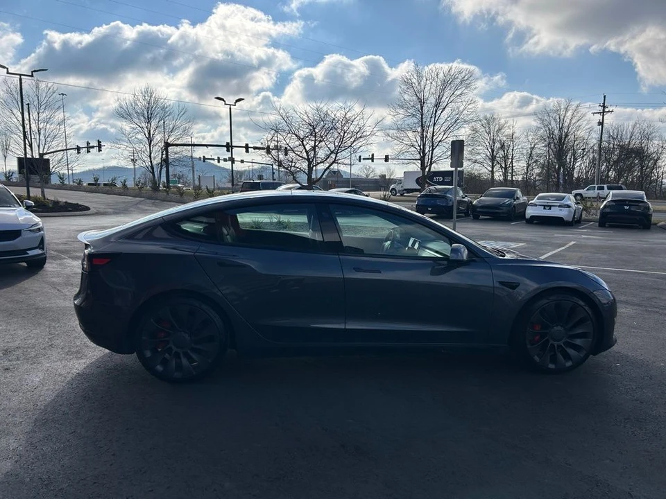 2021 Tesla Model 3 Performance - Image 4 of 17