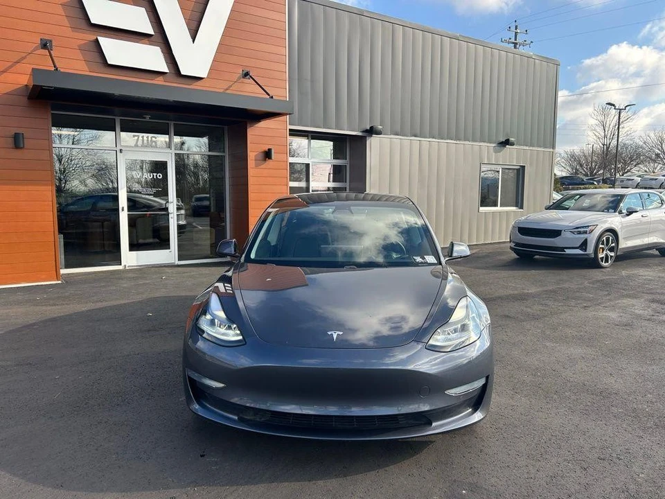 2021 Tesla Model 3 Performance - Image 2 of 17