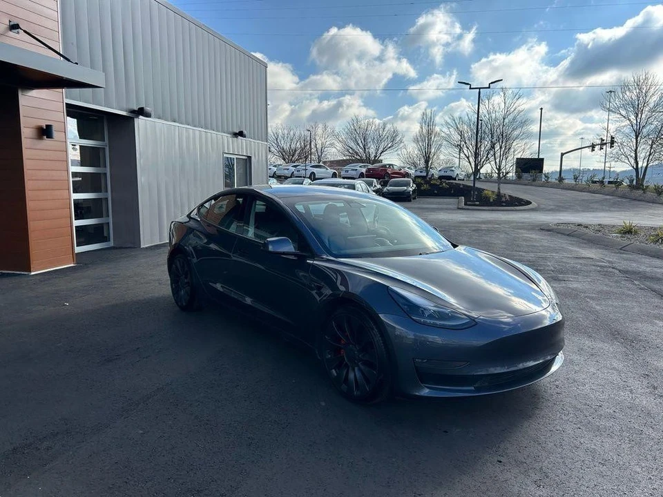 2021 Tesla Model 3 Performance - Image 3 of 17