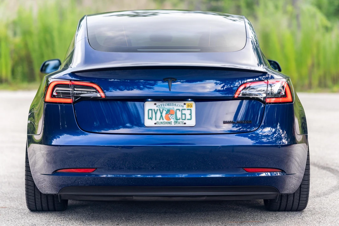 2021 Tesla Model 3 Performance - Image 5 of 31