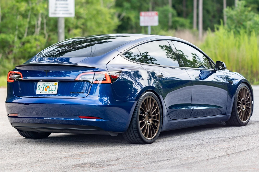 2021 Tesla Model 3 Performance - Image 4 of 31