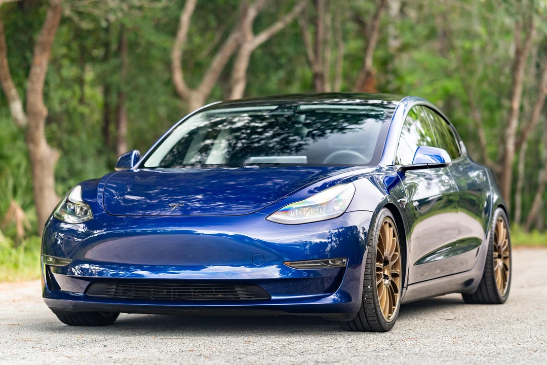 2021 Tesla Model 3 Performance - Image 8 of 31