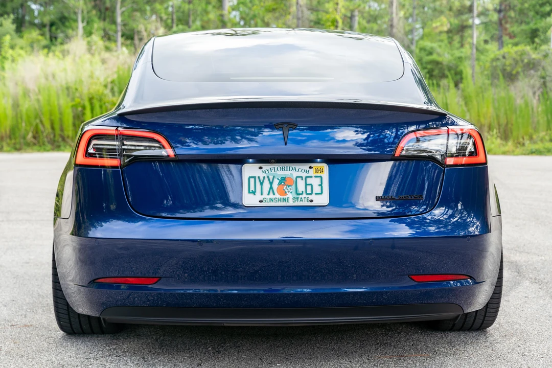 2021 Tesla Model 3 Performance - Image 10 of 31