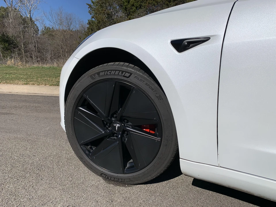 2021 Tesla Model 3 Performance - Image 23 of 31