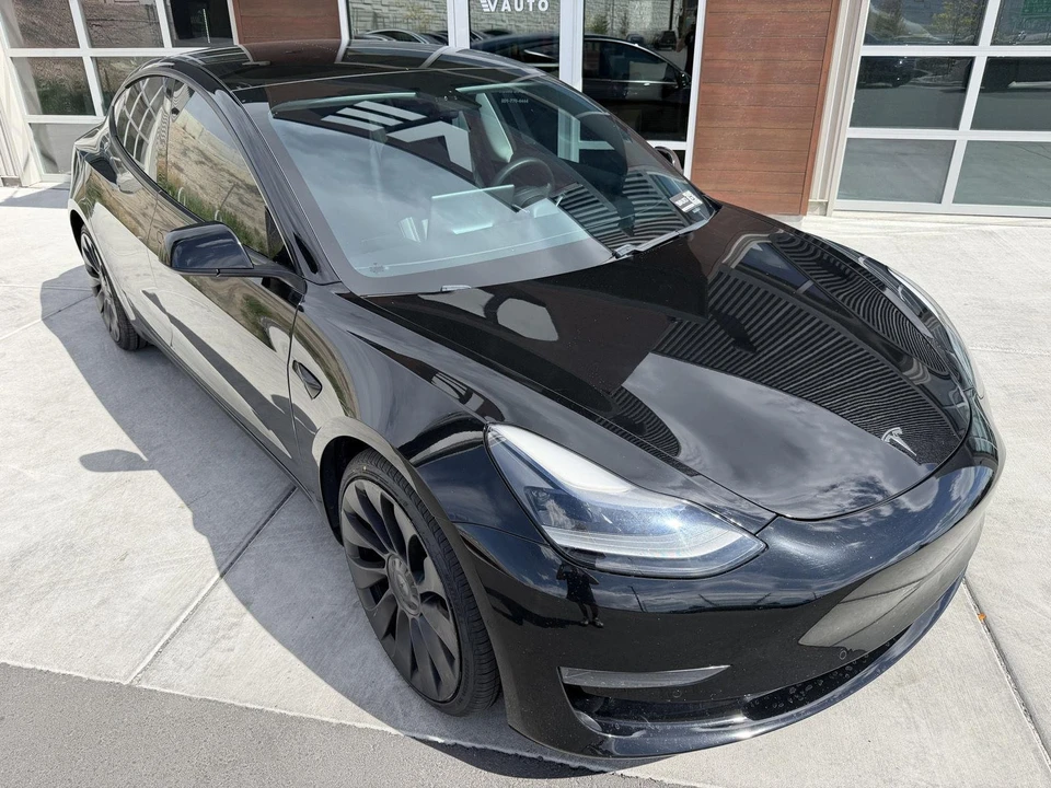 2021 Tesla Model 3 Performance - Image 2 of 21