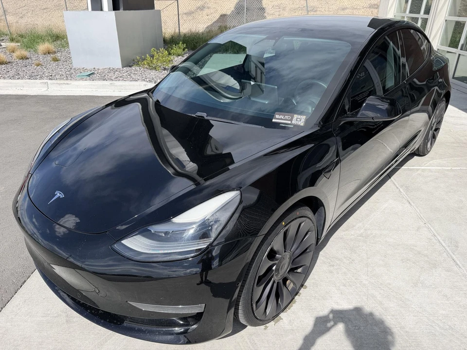 2021 Tesla Model 3 Performance - Image 4 of 21