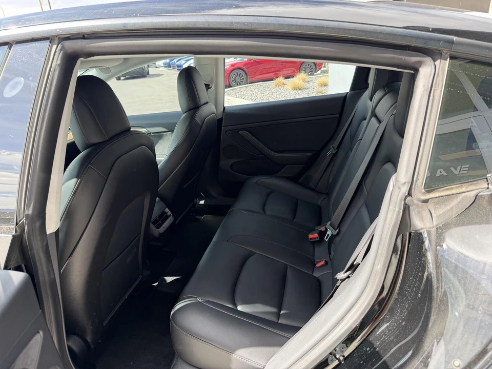 2021 Tesla Model 3 Performance - Image 15 of 21