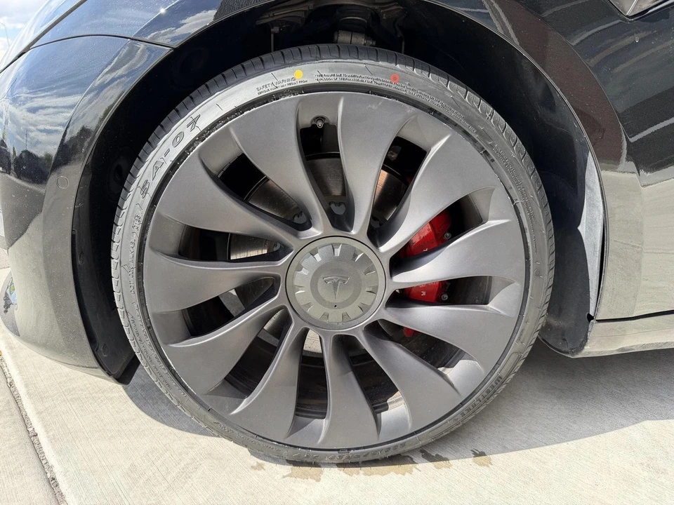 2021 Tesla Model 3 Performance - Image 10 of 21