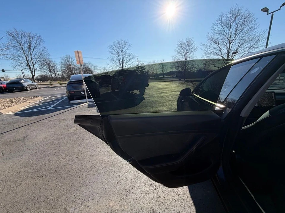 2021 Tesla Model 3 Performance - Image 8 of 15