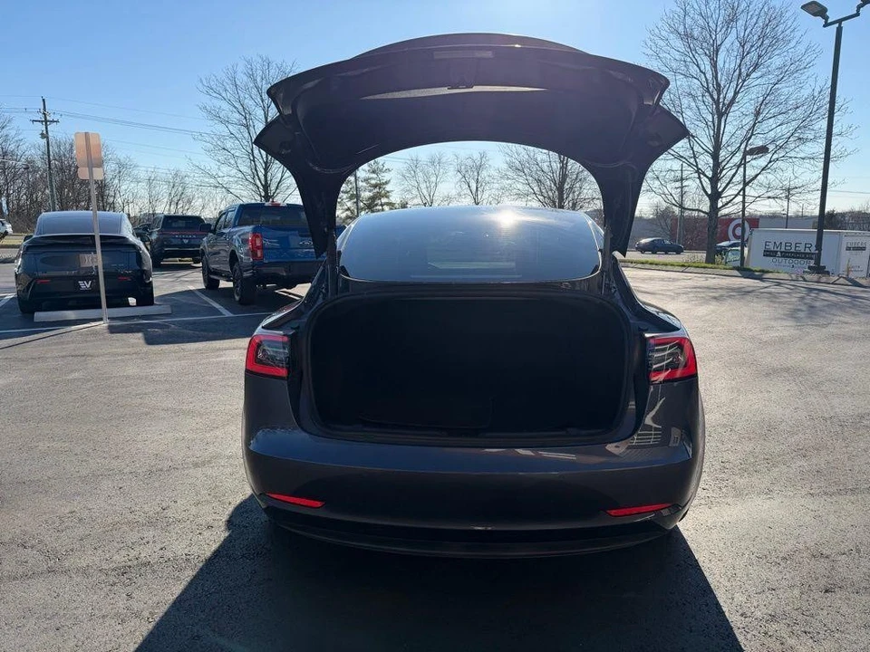 2021 Tesla Model 3 Performance - Image 5 of 15