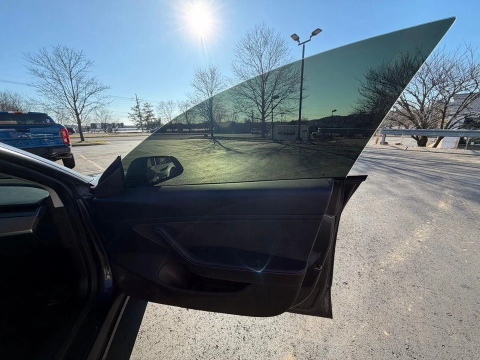 2021 Tesla Model 3 Performance - Image 10 of 15