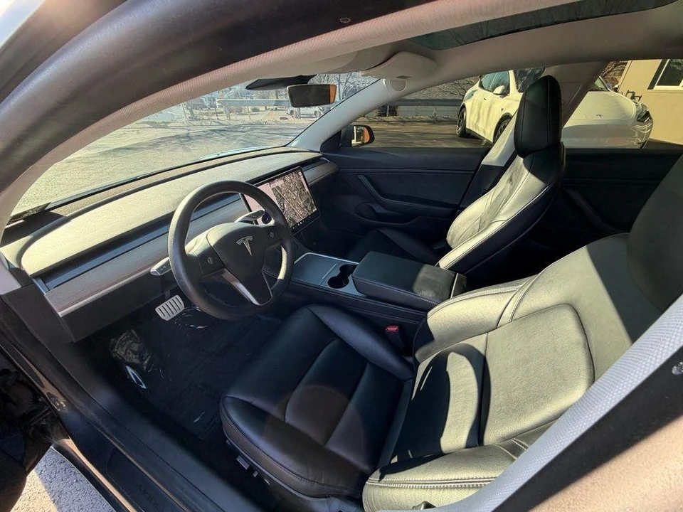 2021 Tesla Model 3 Performance - Image 7 of 15