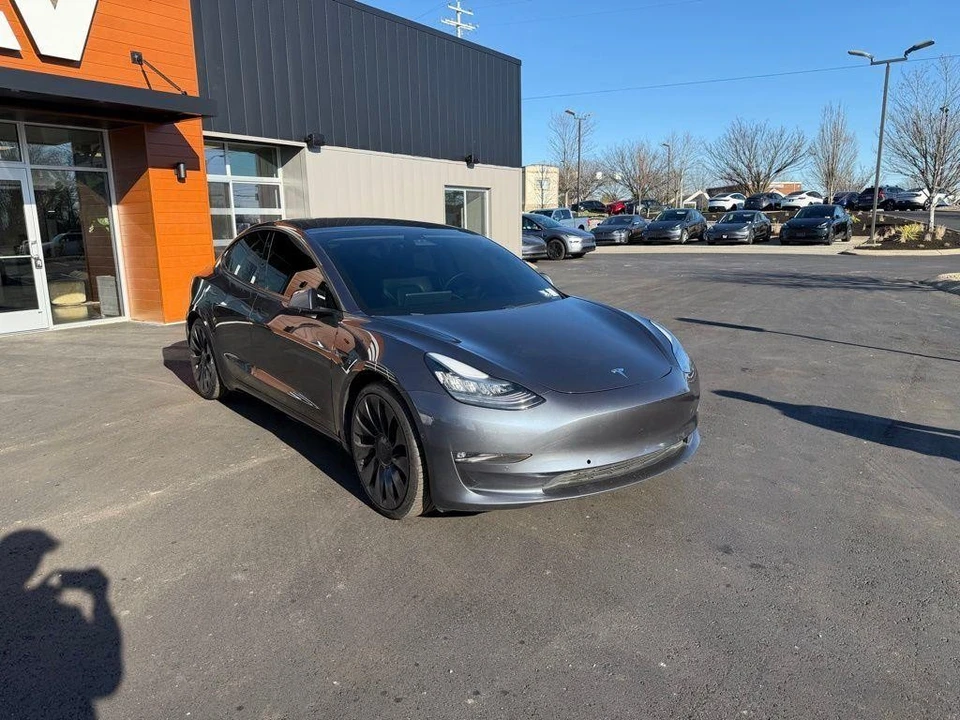 2021 Tesla Model 3 Performance - Image 2 of 15