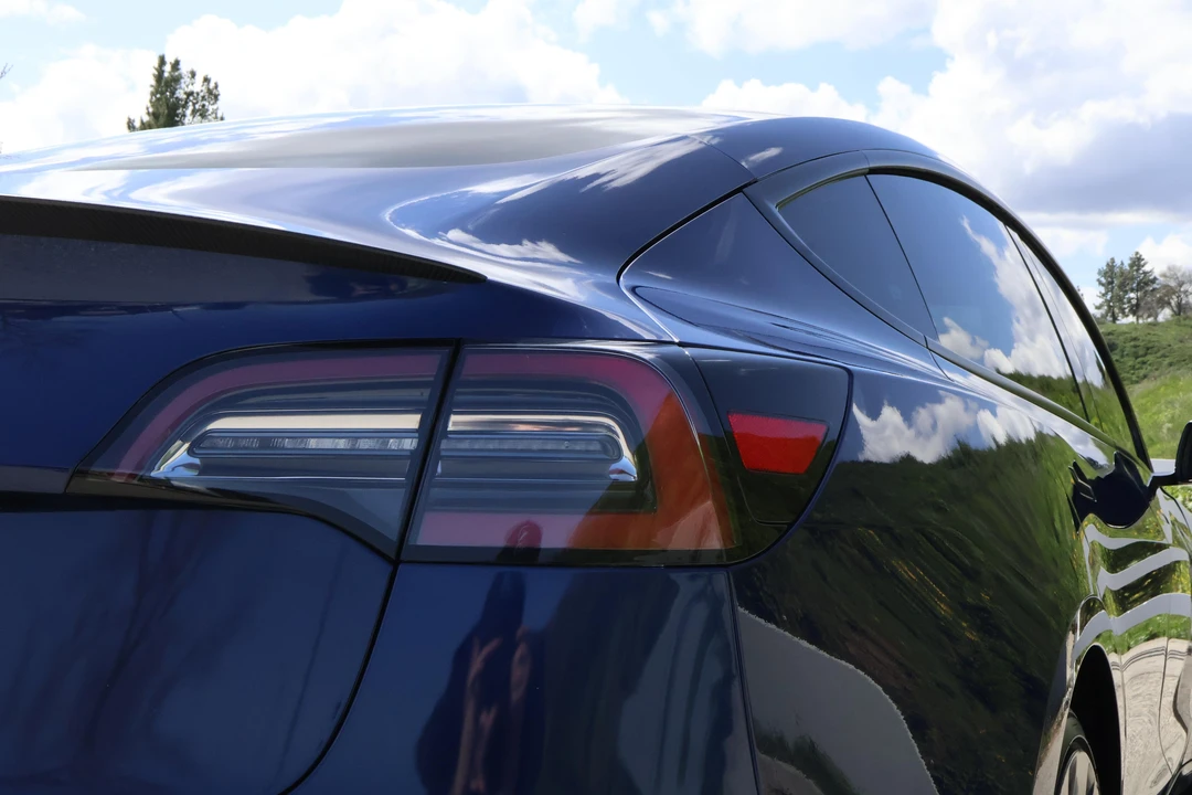 2021 Tesla Model 3 Performance - Image 21 of 31