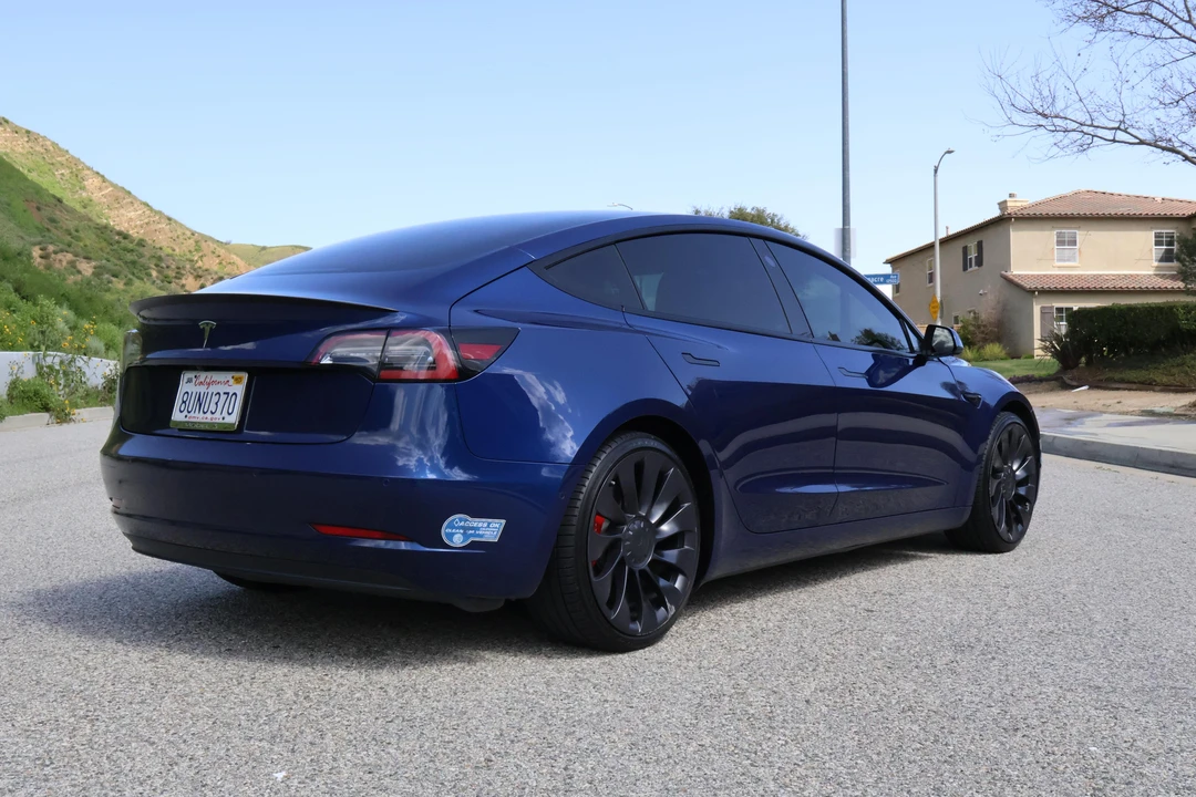 2021 Tesla Model 3 Performance - Image 8 of 31