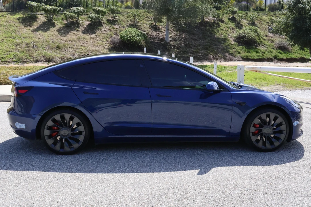 2021 Tesla Model 3 Performance - Image 3 of 31