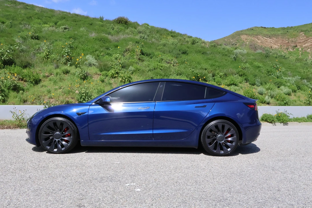 2021 Tesla Model 3 Performance - Image 6 of 31