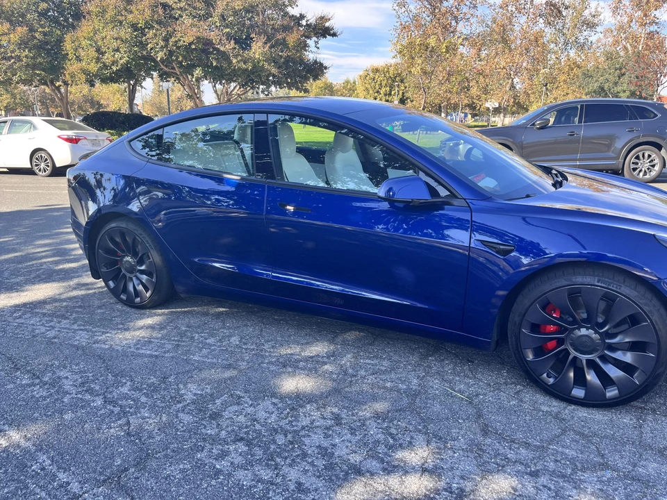 2021 Tesla Model 3 Performance - Image 20 of 31