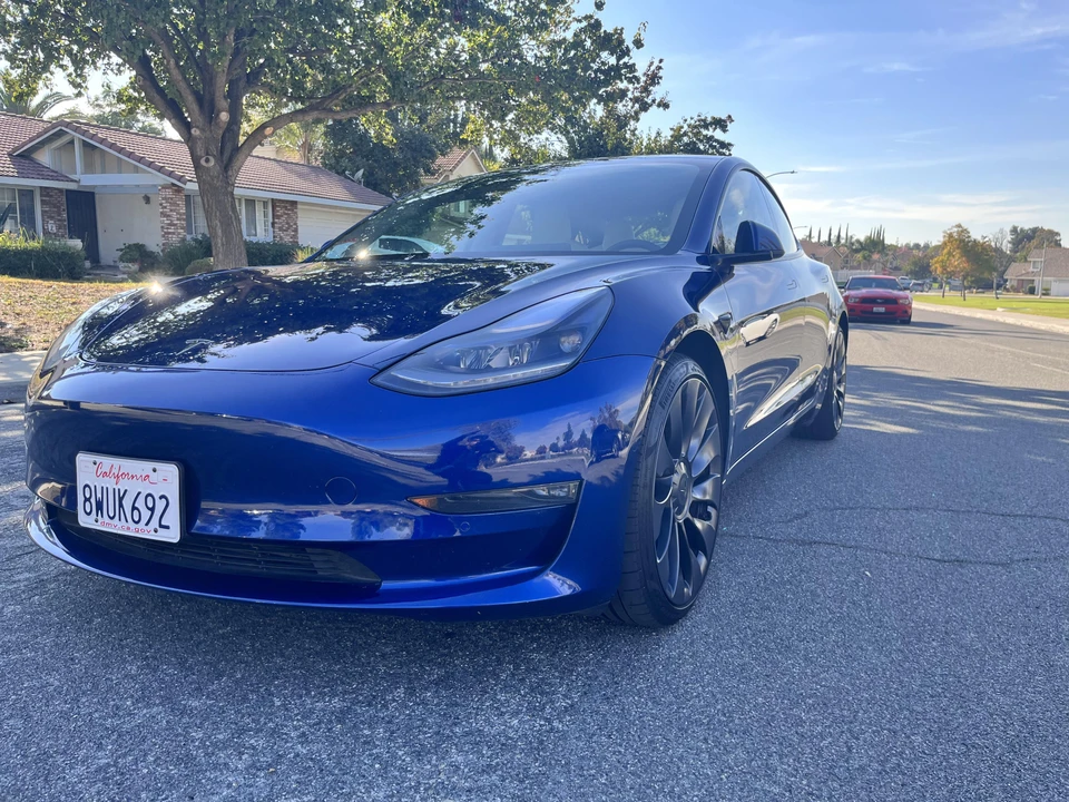 2021 Tesla Model 3 Performance - Image 10 of 31