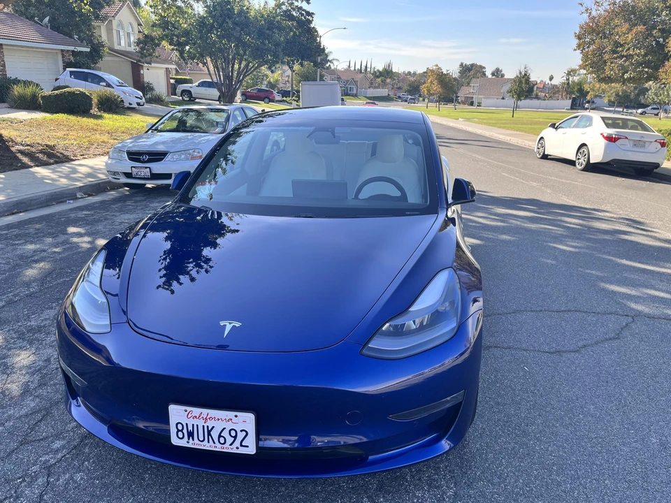 2021 Tesla Model 3 Performance - Image 8 of 31