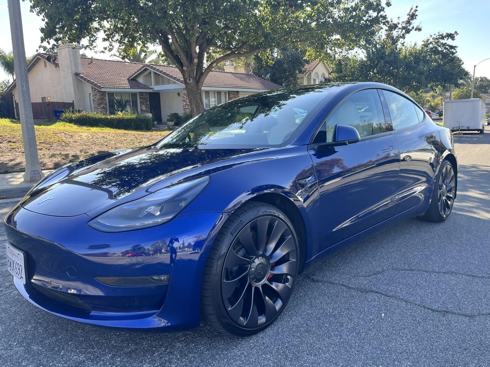 2021 Tesla Model 3 Performance - Image 11 of 31