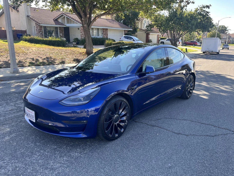 2021 Tesla Model 3 Performance - Image 13 of 31