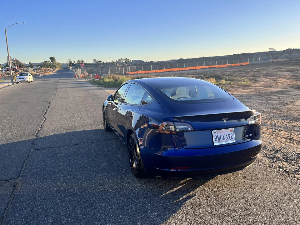 2021 Tesla Model 3 Performance - Image 27 of 31