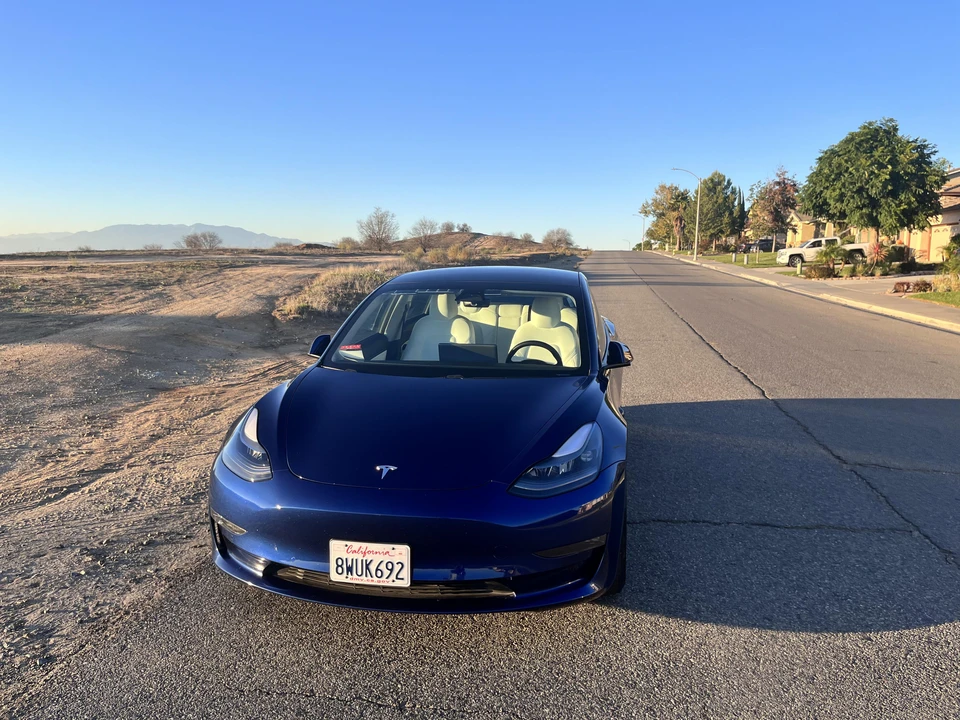 2021 Tesla Model 3 Performance - Image 25 of 31