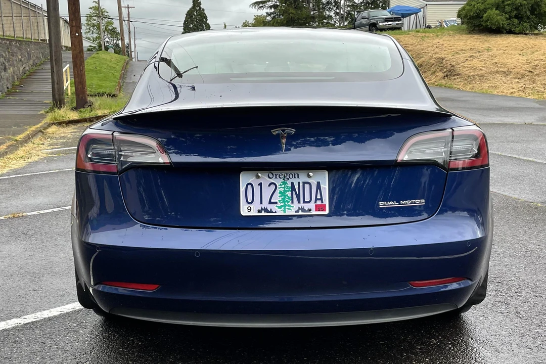 2021 Tesla Model 3 Performance - Image 5 of 31