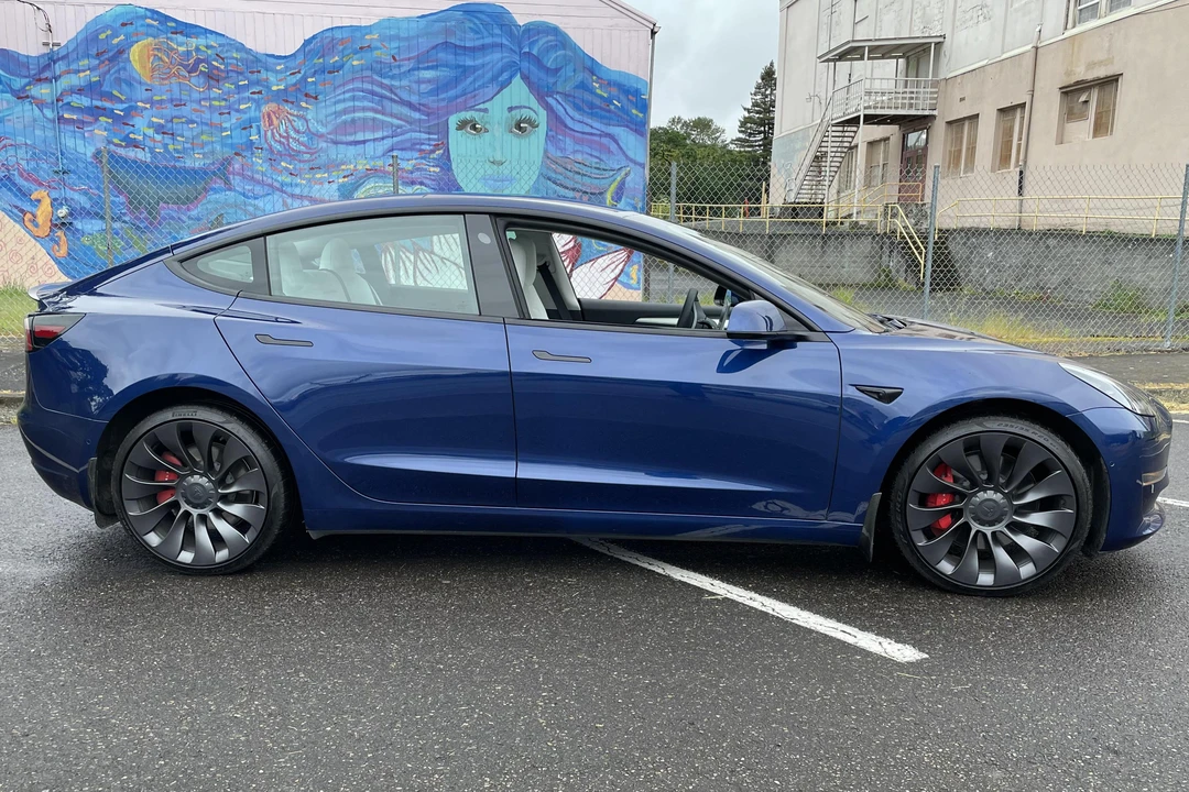 2021 Tesla Model 3 Performance - Image 3 of 31
