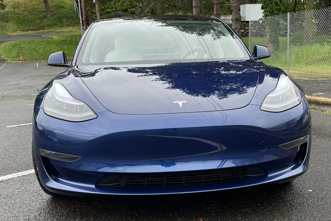 2021 Tesla Model 3 Performance - Image 2 of 31