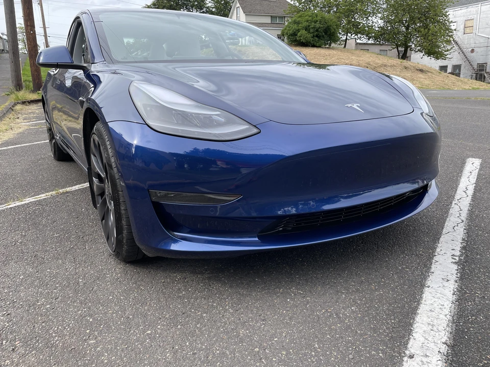 2021 Tesla Model 3 Performance - Image 25 of 31