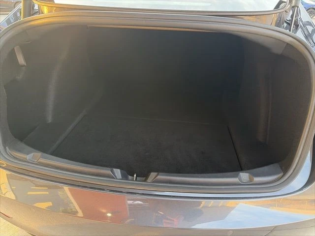 2021 Tesla Model 3 Performance - Image 17 of 21