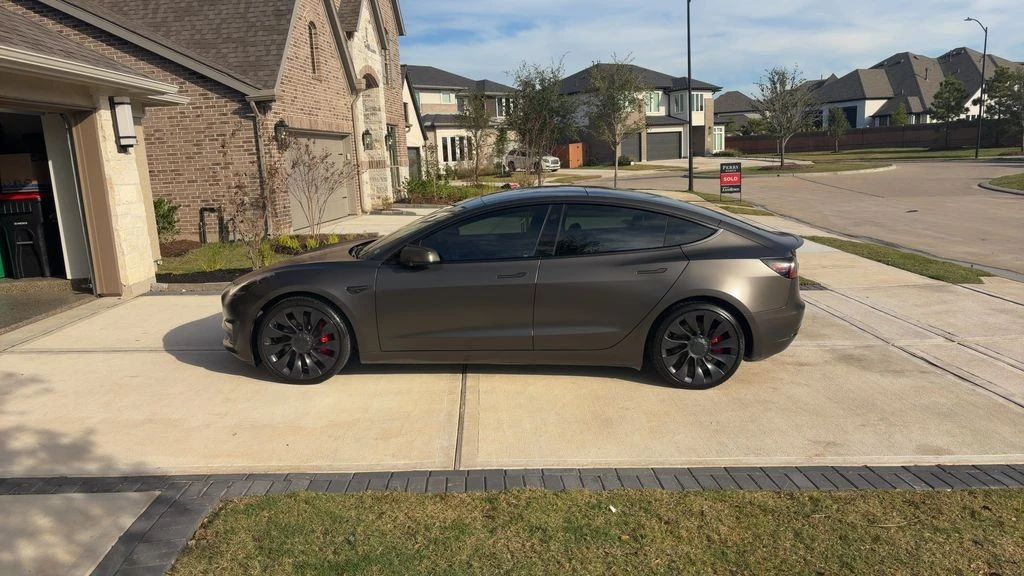 2021 Tesla Model 3 Performance - Image 2 of 6