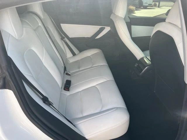 2021 Tesla Model 3 Performance - Image 20 of 21