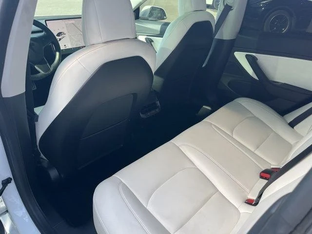 2021 Tesla Model 3 Performance - Image 15 of 21