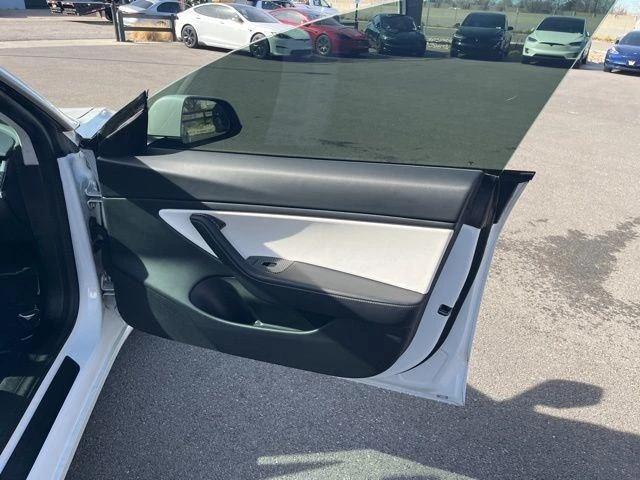 2021 Tesla Model 3 Performance - Image 21 of 21