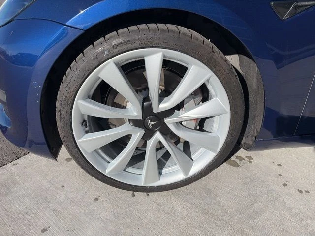 2021 Tesla Model 3 Performance - Image 10 of 21