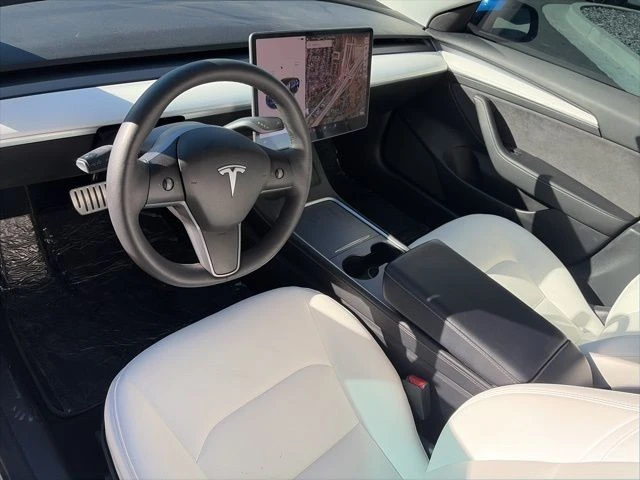 2021 Tesla Model 3 Performance - Image 12 of 21