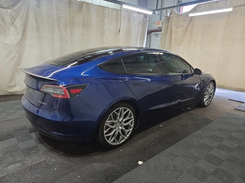 2021 Tesla Model 3 Performance - Image 4 of 5