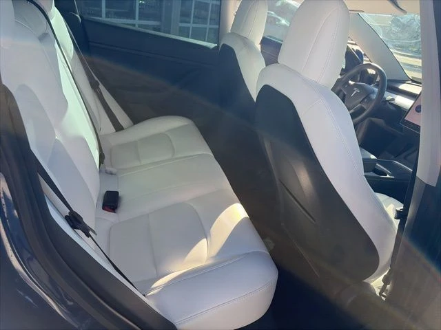 2021 Tesla Model 3 Performance - Image 20 of 21